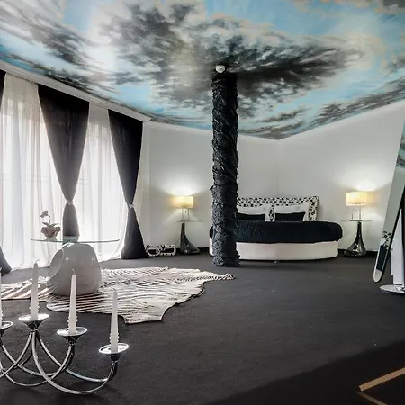 Bats Hotel 4*